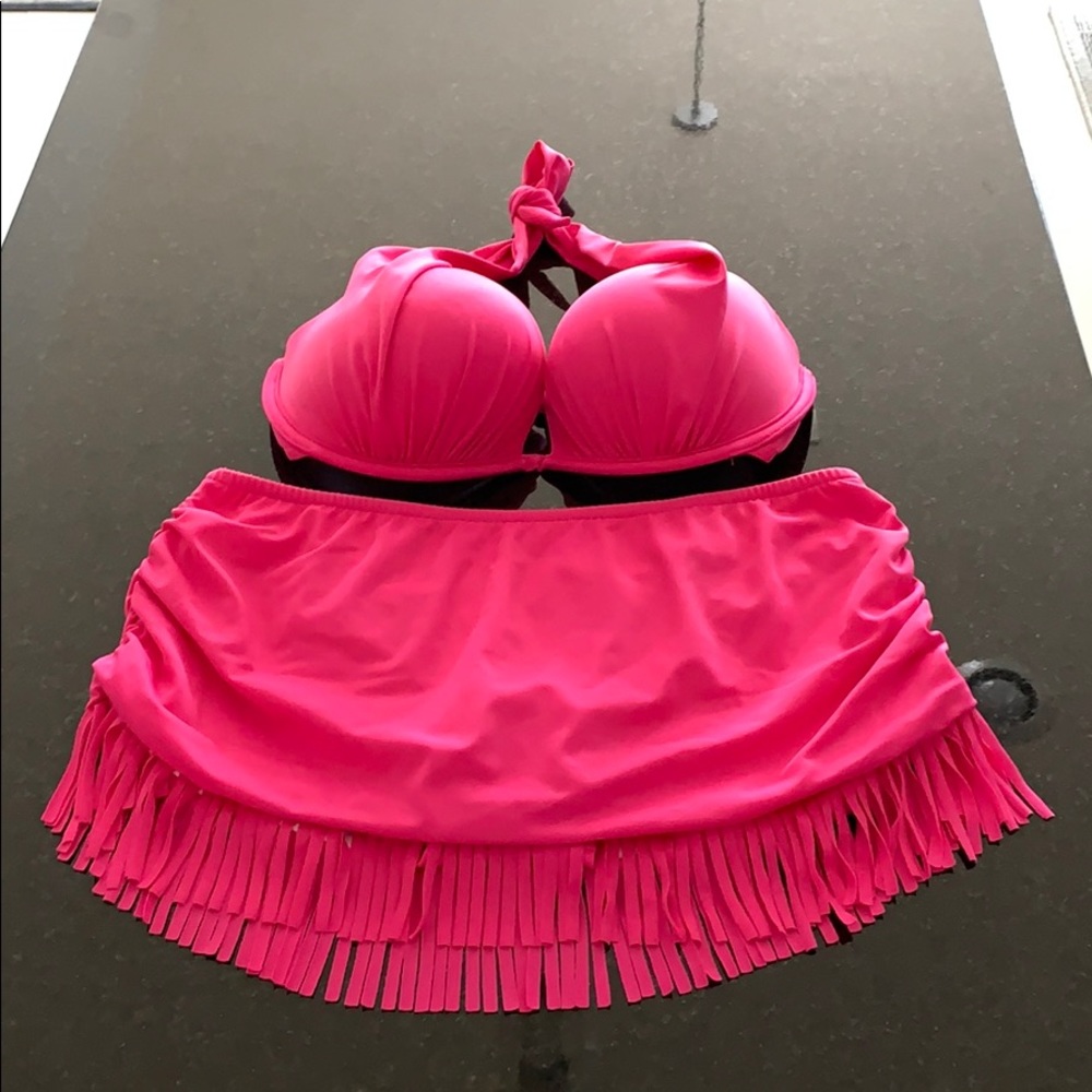MOVING SALE! Venus Bikini top & Skirted Bottom